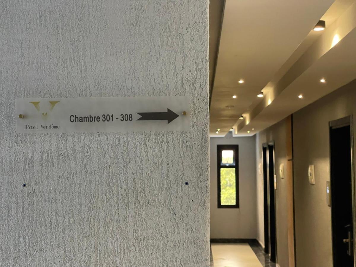 Hotel Vendome Douala Exterior photo