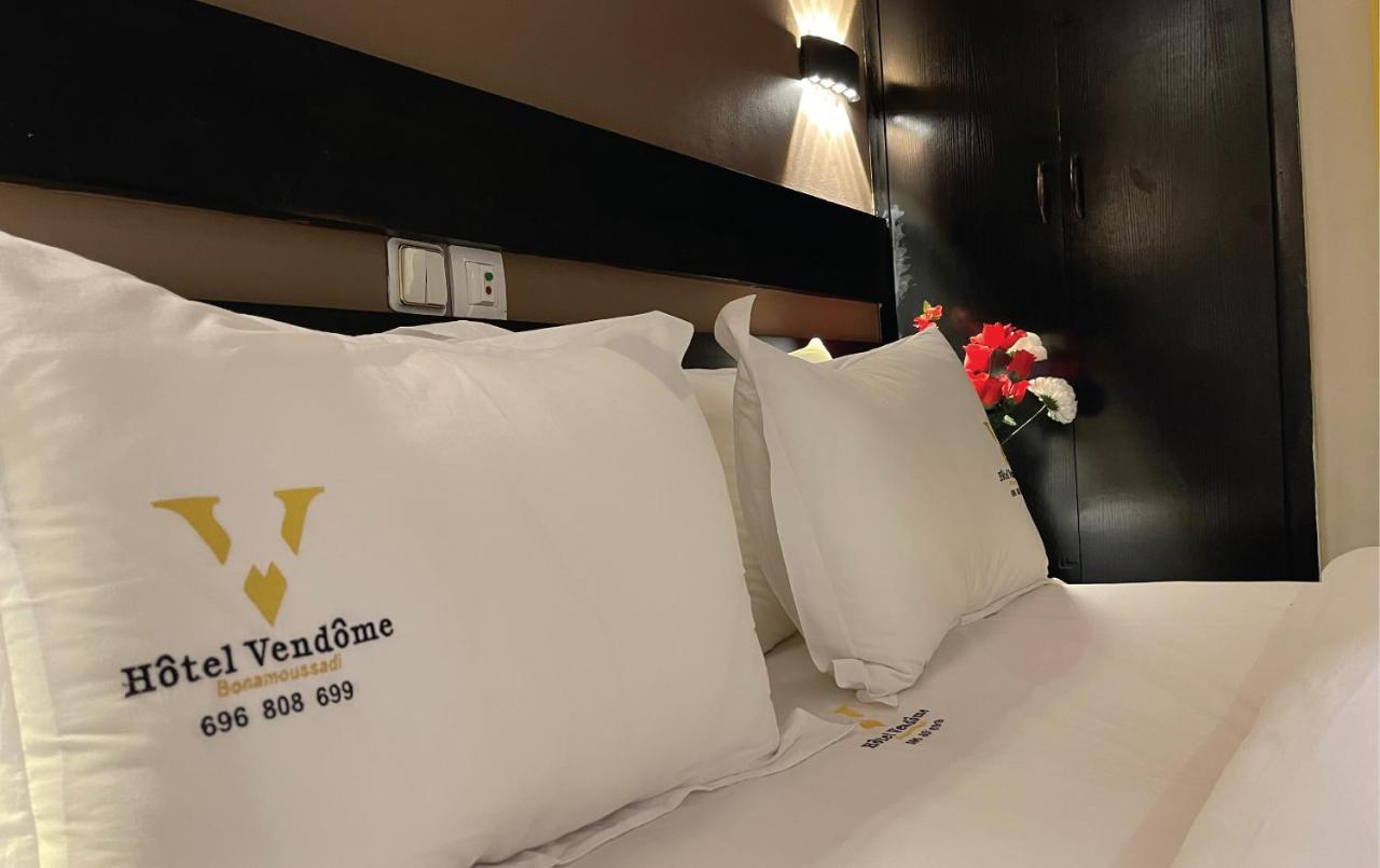 Hotel Vendome Douala Exterior photo